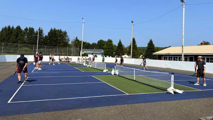 pickleball courts